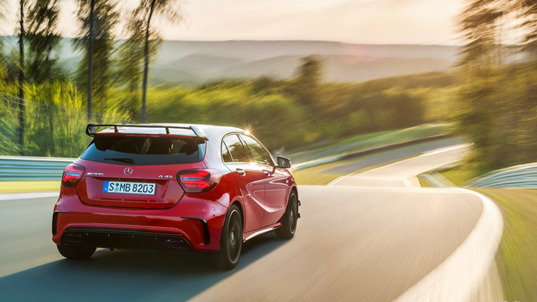 Πάνω από 400 ίππους θα έχει η επόμενη A45 AMG